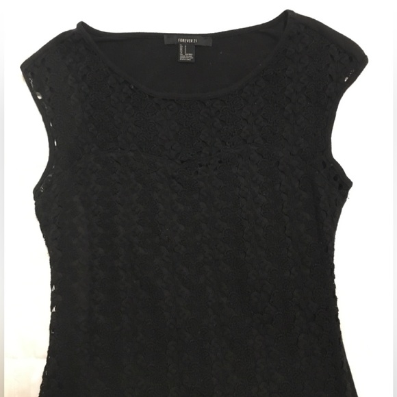 Sleeveless Top W/Crocheted Front - Picture 3 of 6